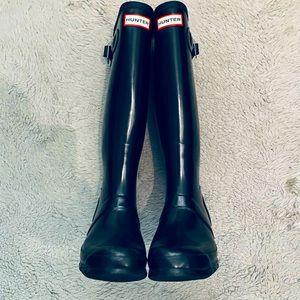 HUNTER Tall Rain Boots in Black ~Size 7~